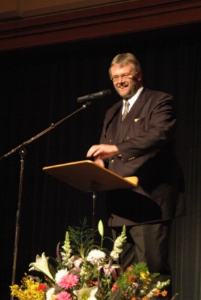 8+88-2006-DSC_2272-grandke-285x425
